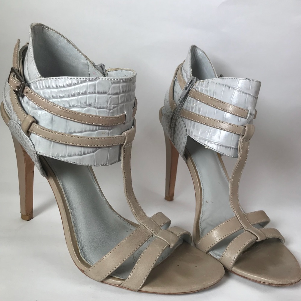 Classiques Entier strappy high heel grey croc 8.5